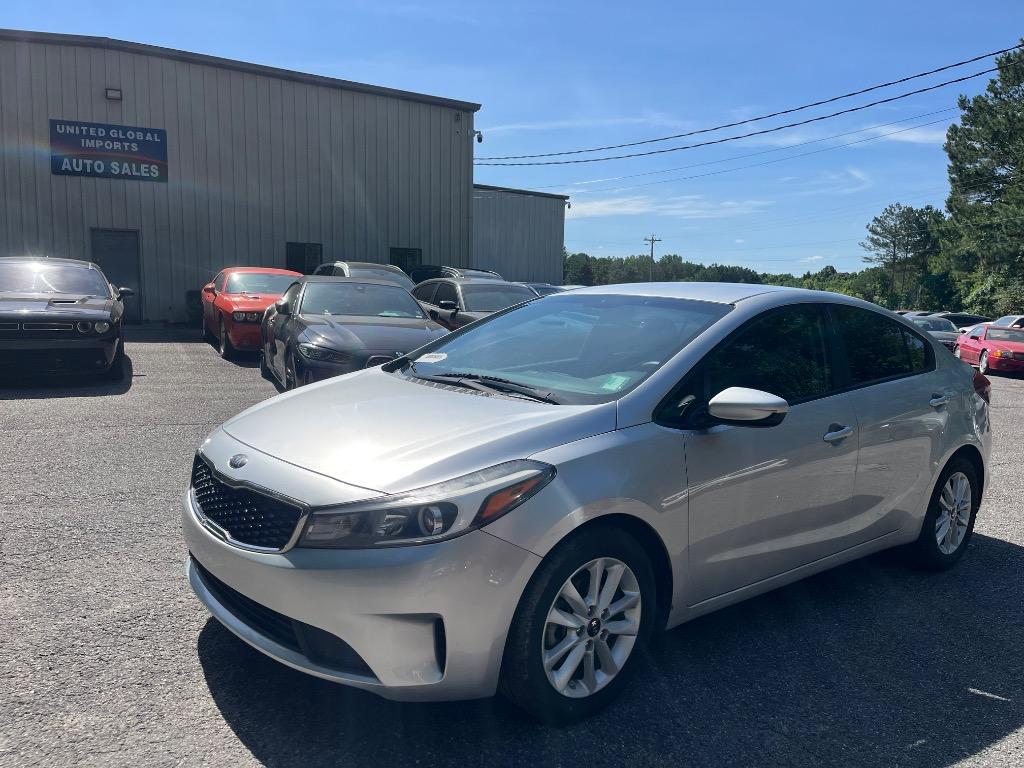 2017 Kia Forte LX Image 3 of 44
