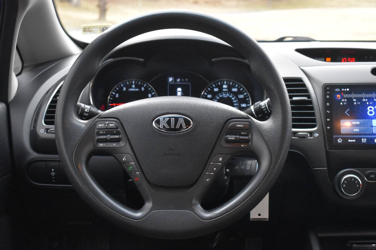 Vehicle image 19 of 38