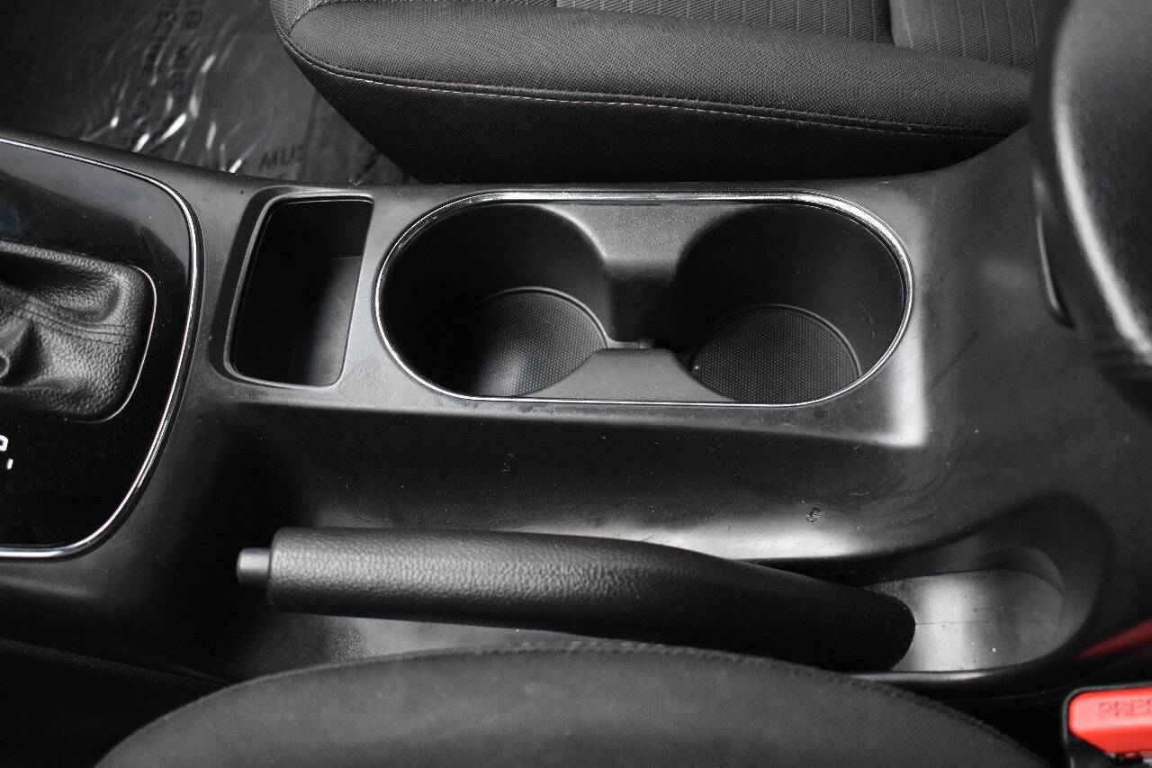 Vehicle image 31 of 38