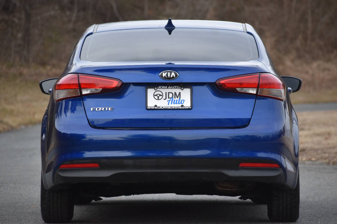 Vehicle image 4 of 38