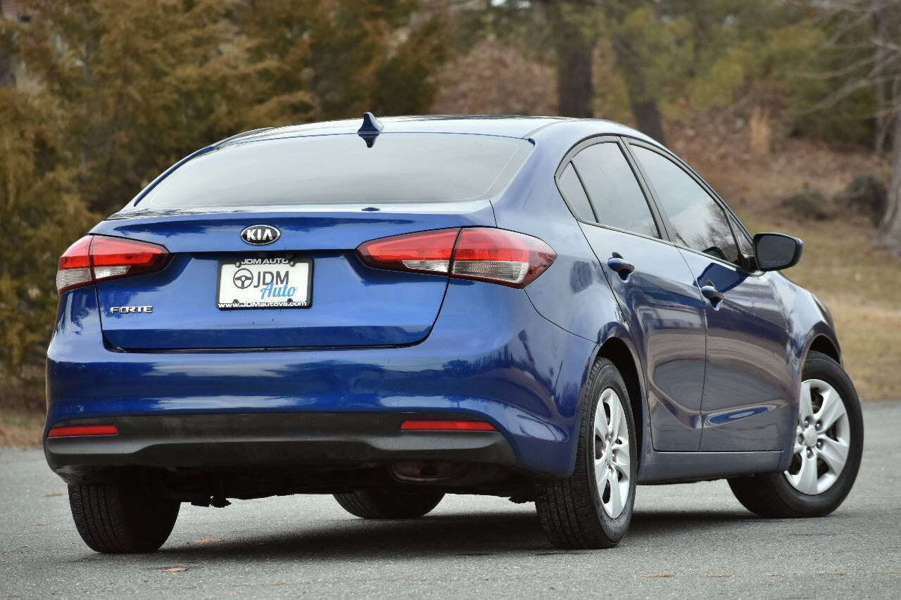 Vehicle image 6 of 38