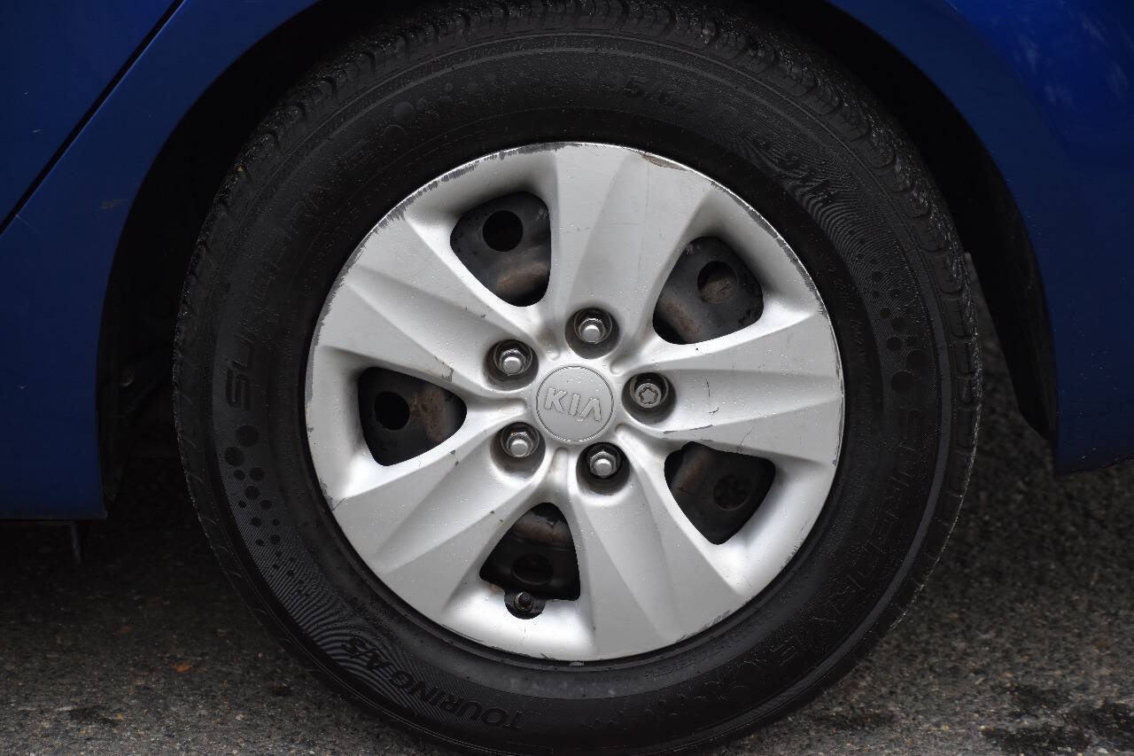Vehicle image 37 of 38