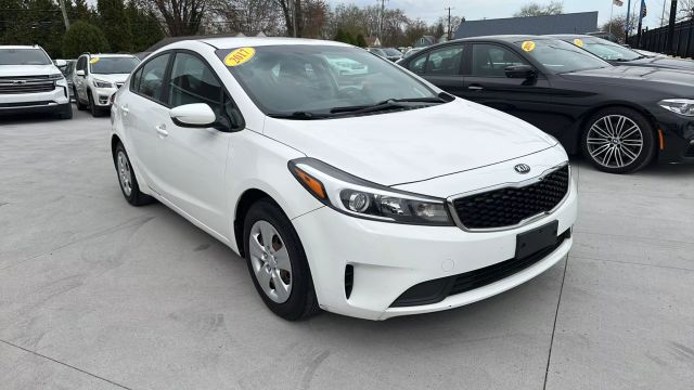Vehicle image 5 of 15