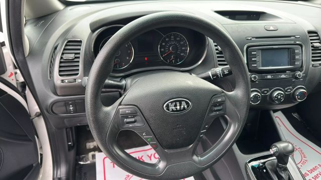 Vehicle image 10 of 15