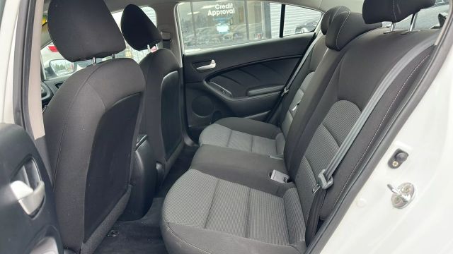 Vehicle image 12 of 15