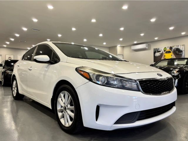 2017 Kia Forte S Image 3 of 43