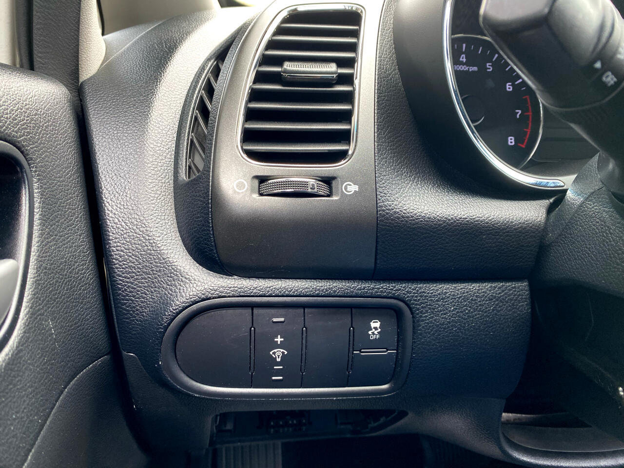 Vehicle image 34 of 55