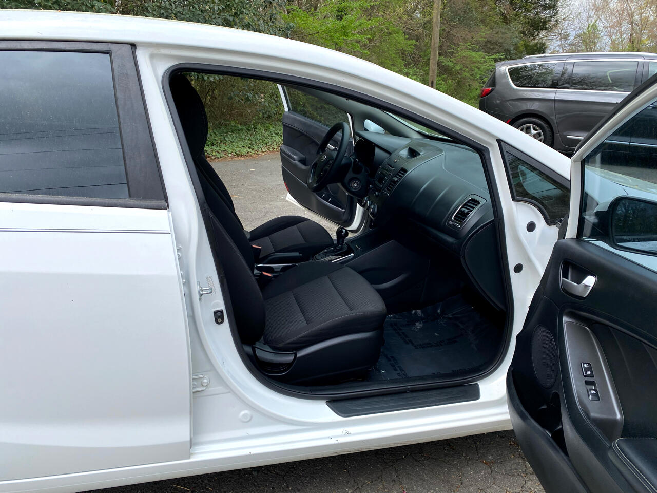 Vehicle image 41 of 55