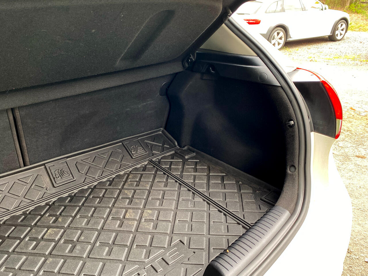 Vehicle image 51 of 55