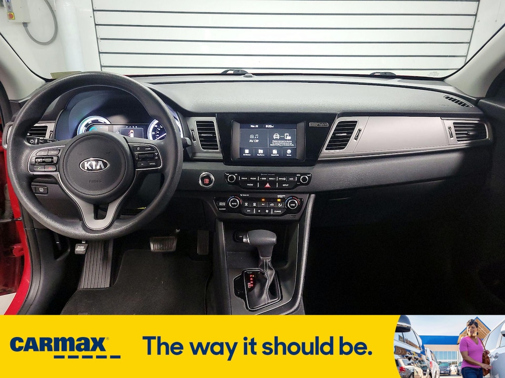 Vehicle image 11 of 31