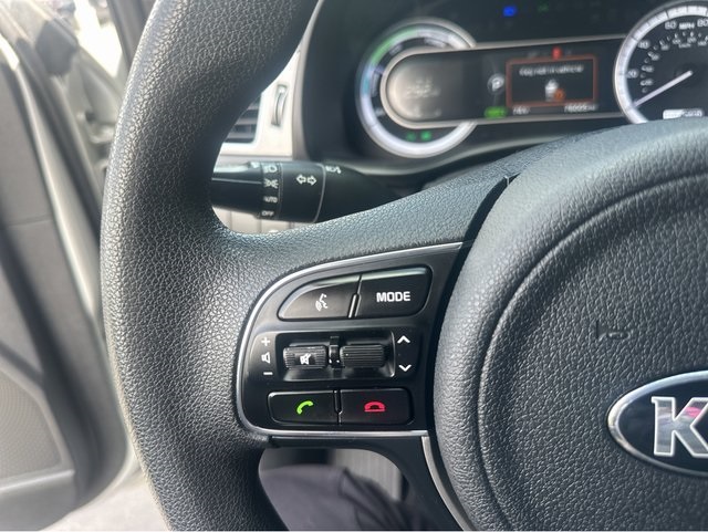 Vehicle image 23 of 41