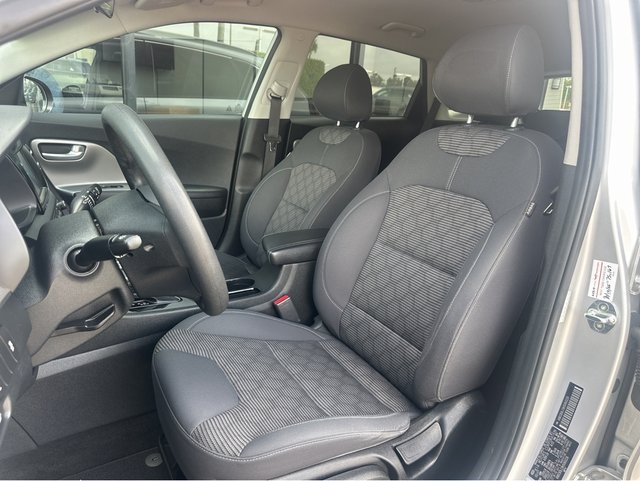Vehicle image 15 of 41