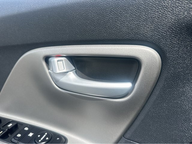 Vehicle image 36 of 41
