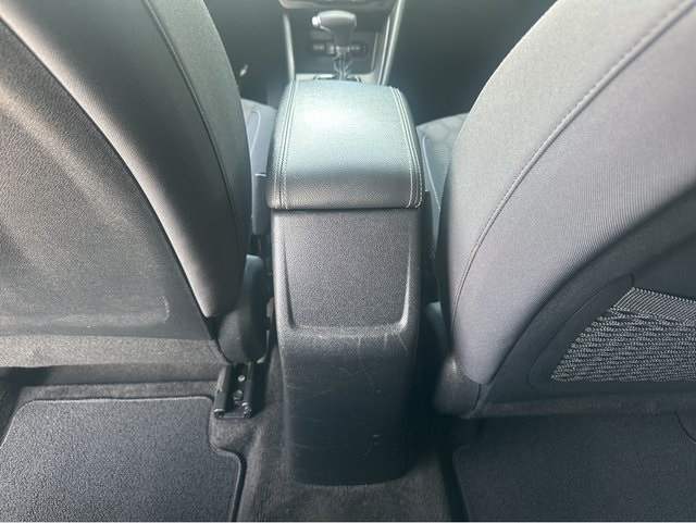 Vehicle image 21 of 41