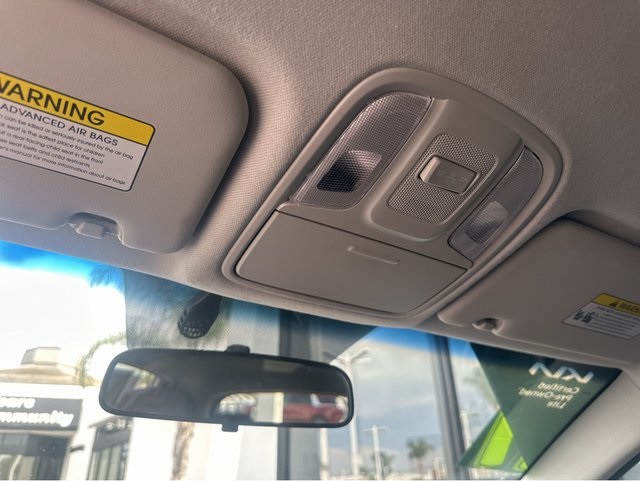 Vehicle image 22 of 41