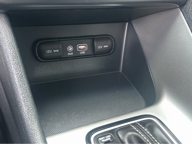 Vehicle image 27 of 41