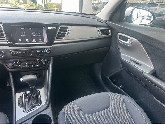 Vehicle image 14 of 41