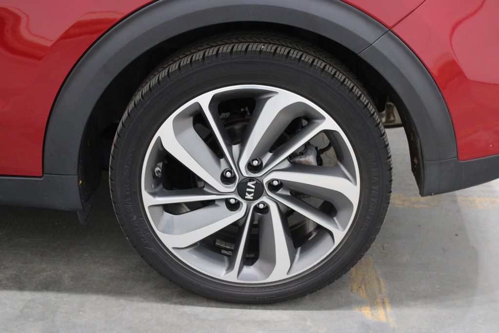 Vehicle image 36 of 45