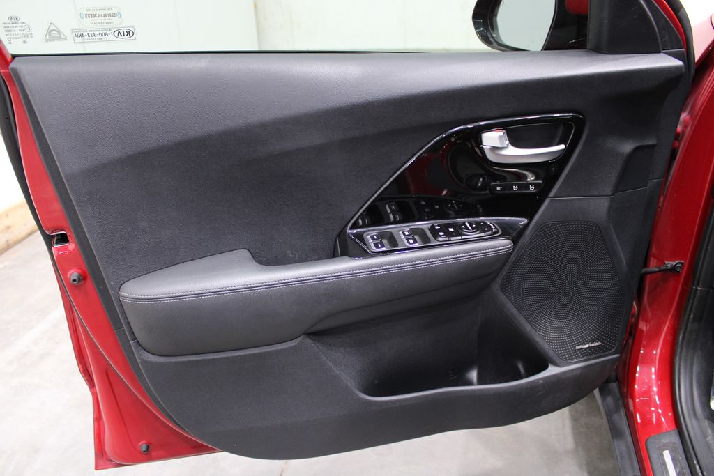 Vehicle image 13 of 45
