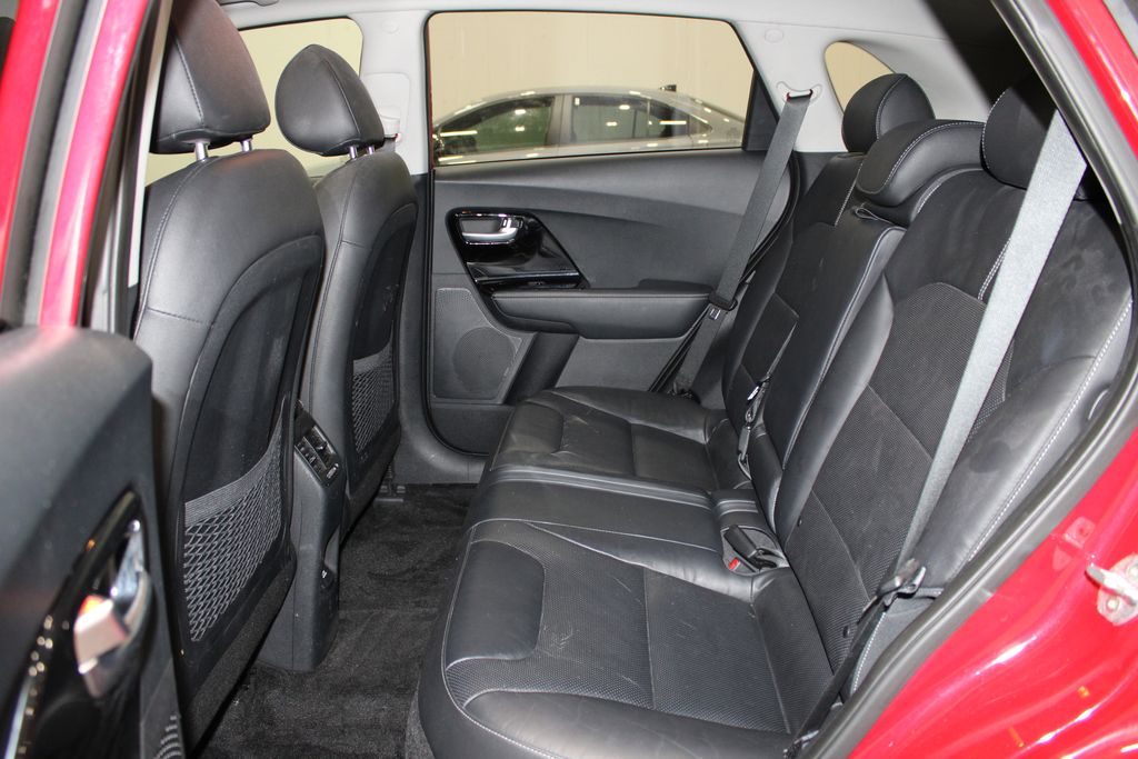 Vehicle image 10 of 45