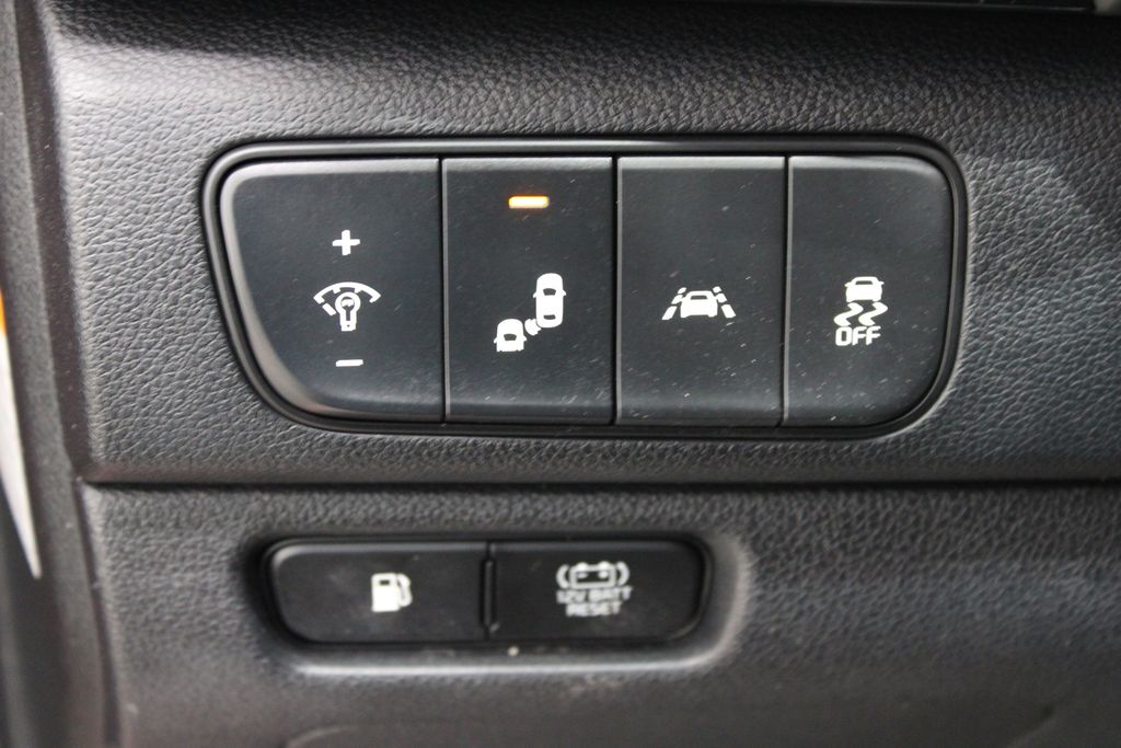 Vehicle image 15 of 45