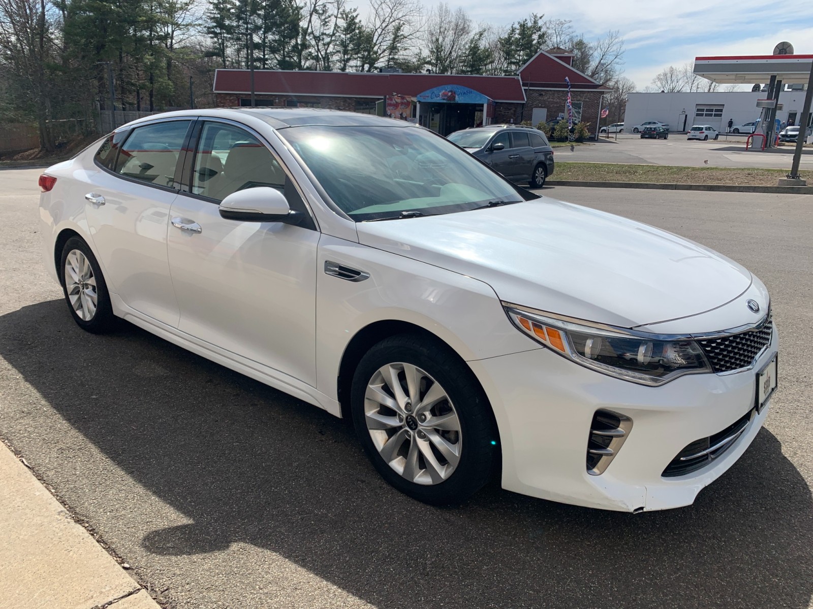 Vehicle image 6 of 33