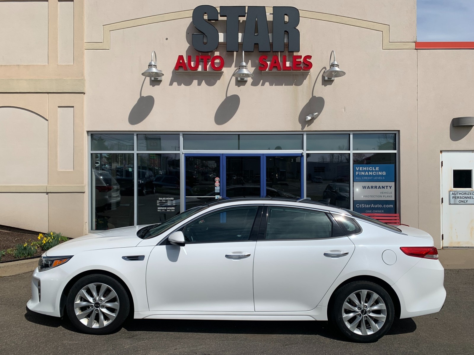 Vehicle image 2 of 33