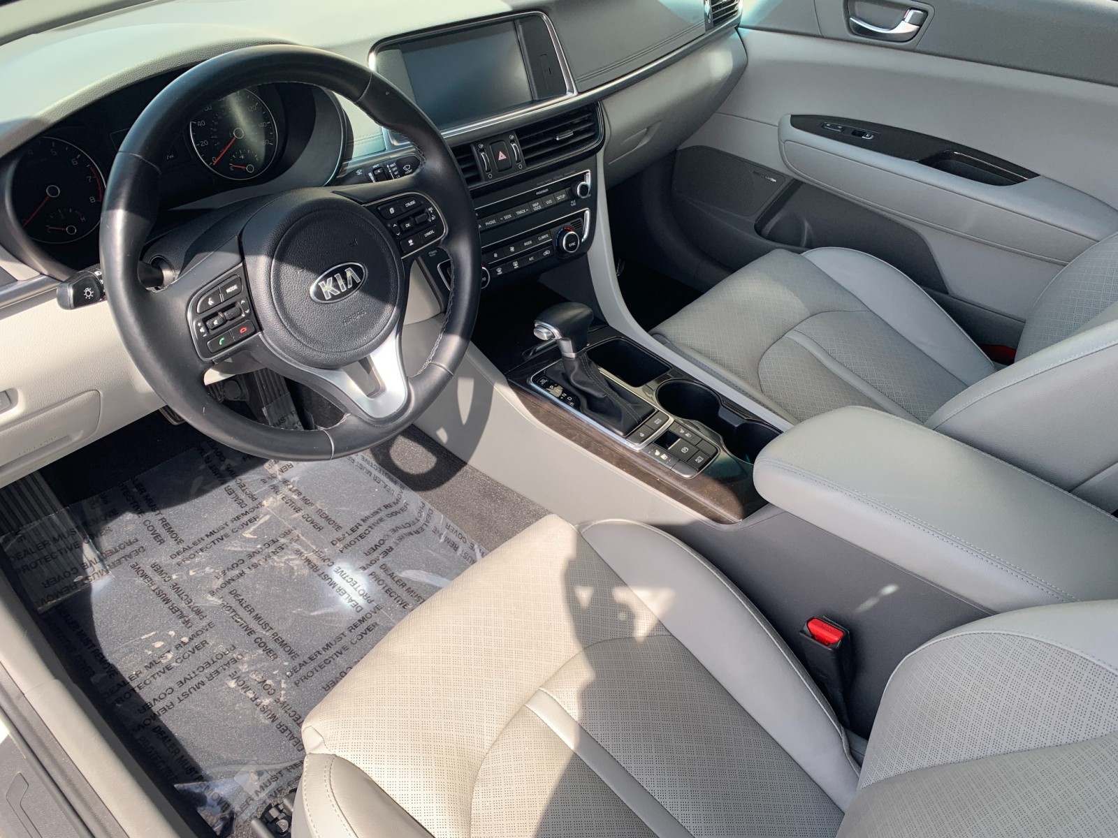 Vehicle image 10 of 33