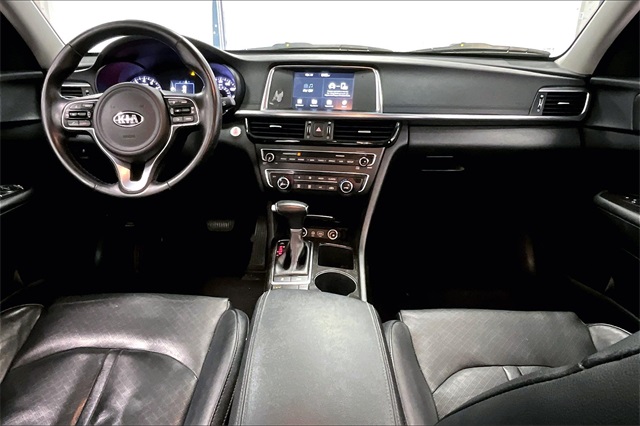 Vehicle image 14 of 32