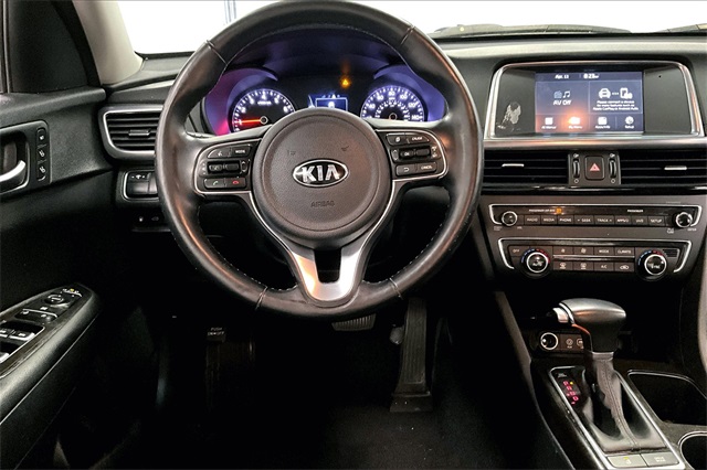 Vehicle image 7 of 32