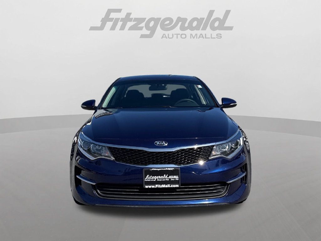 2017 Kia Optima LX Image 2 of 27