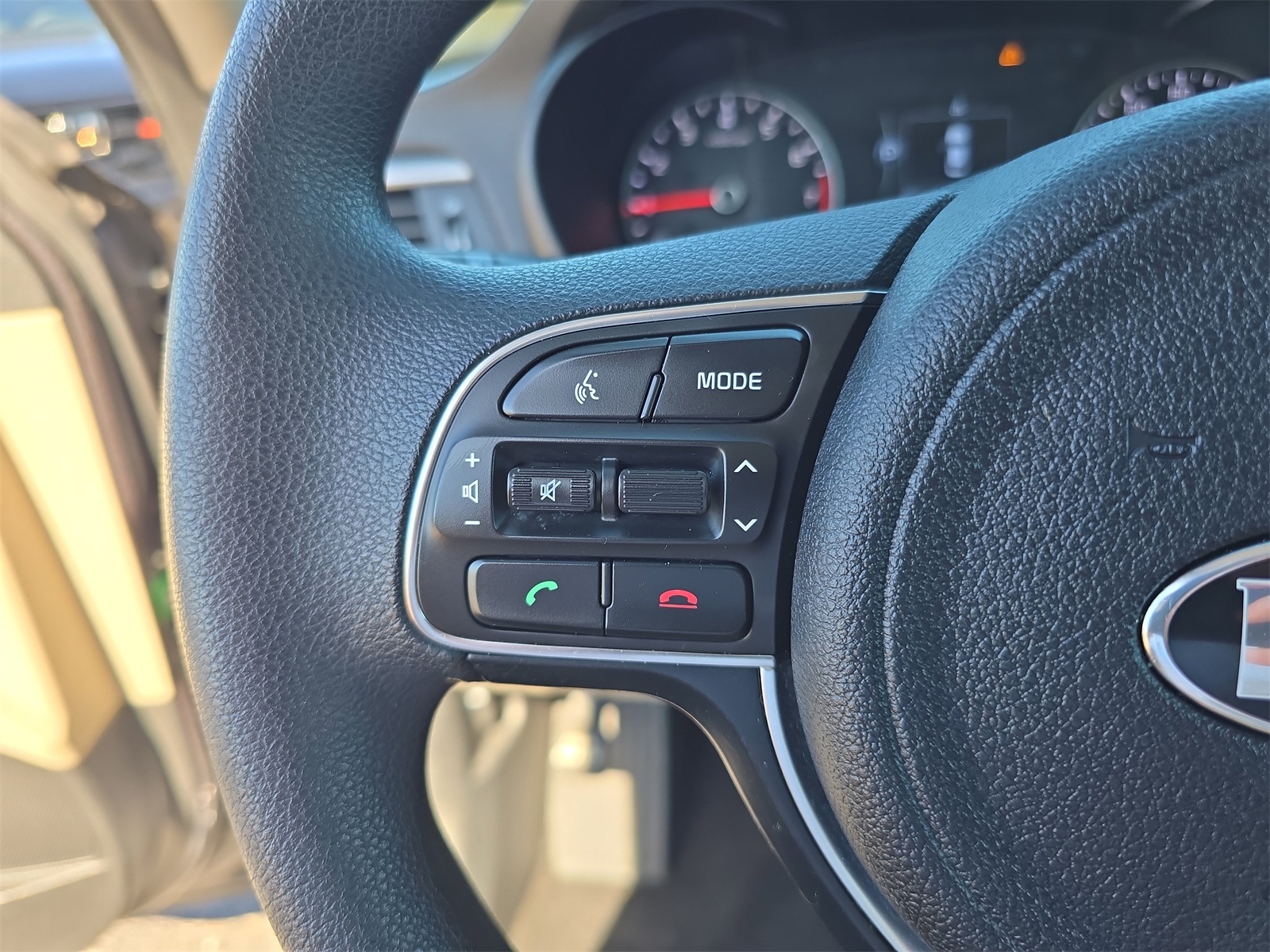 2017 Kia Optima LX Image 16 of 25