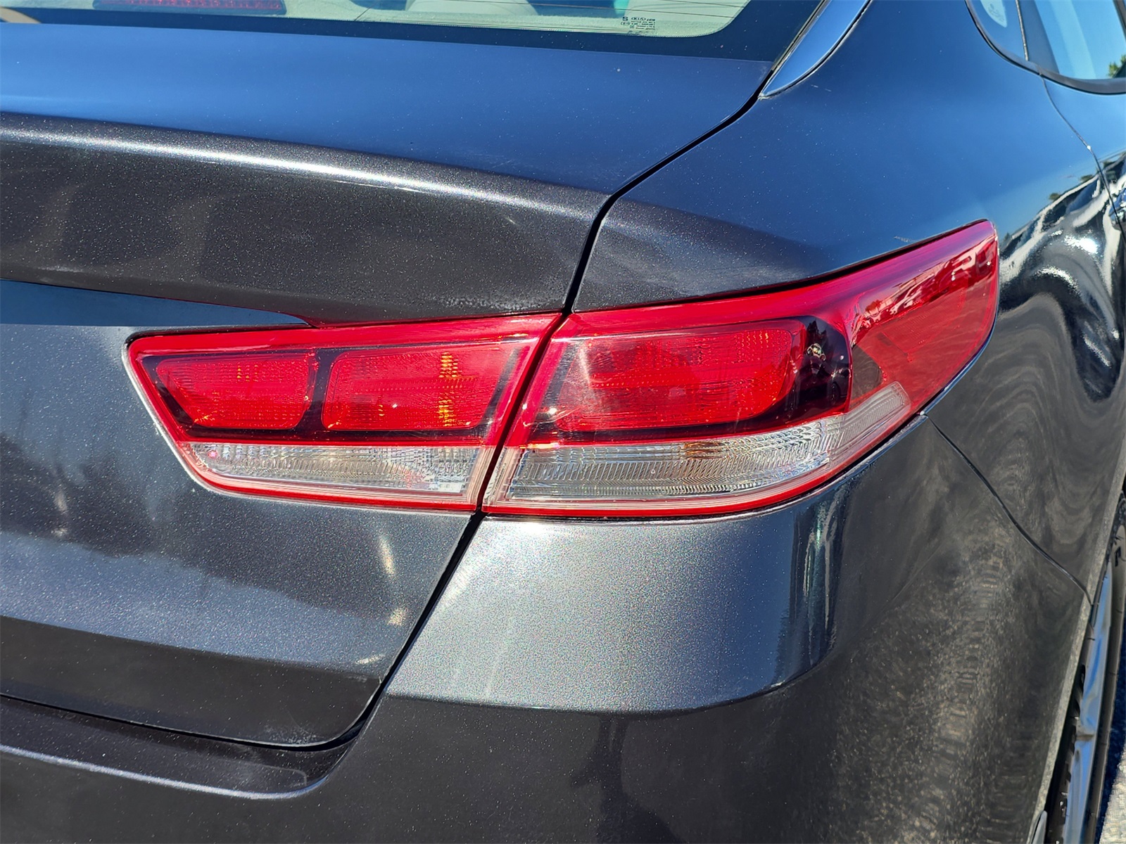 2017 Kia Optima LX Image 20 of 25