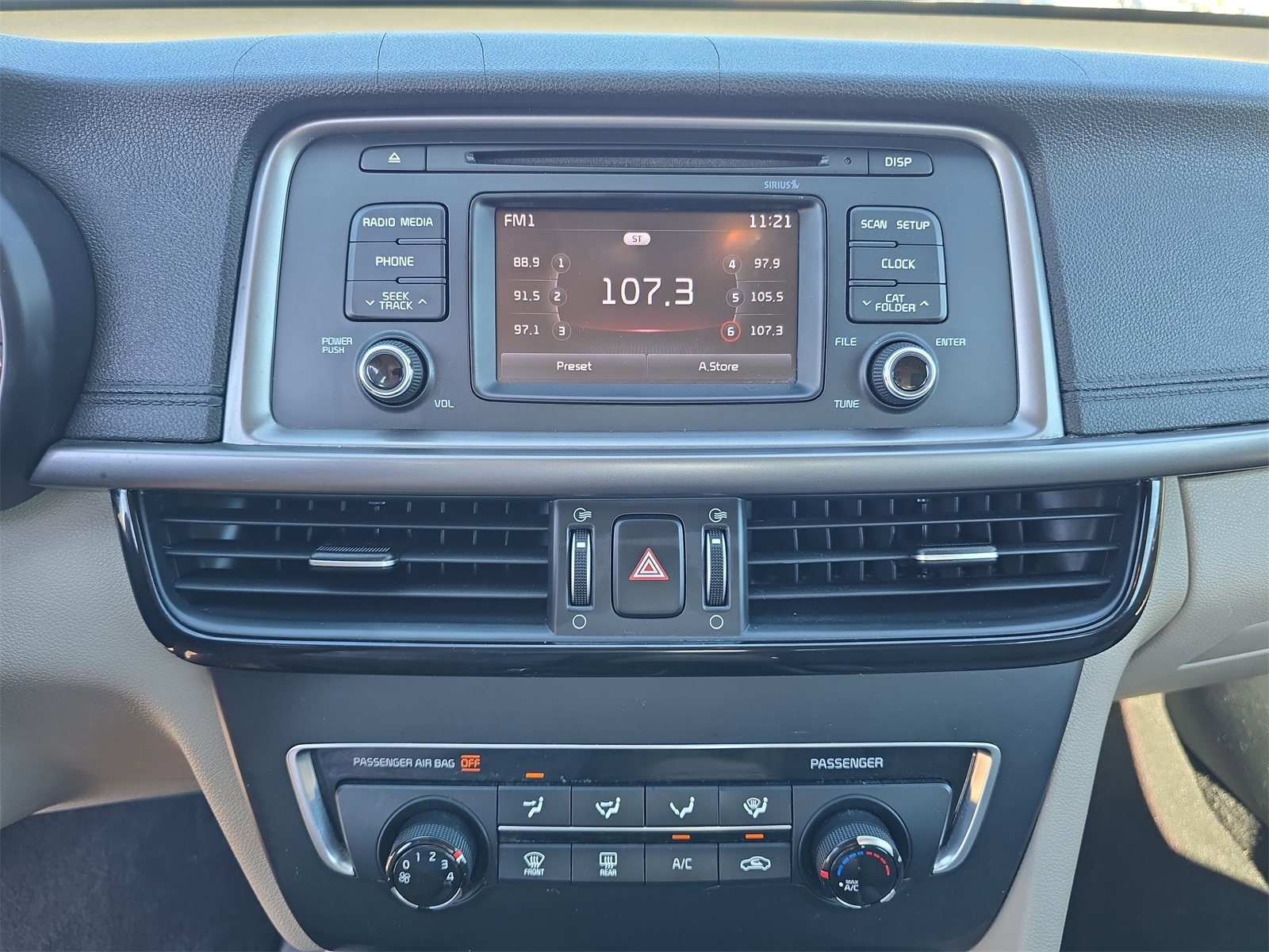 2017 Kia Optima LX Image 18 of 25