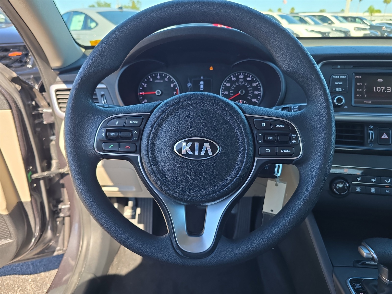 2017 Kia Optima LX Image 14 of 25