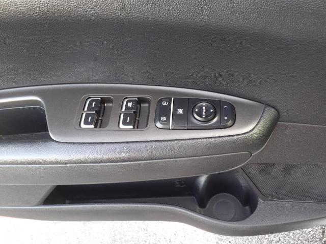 Vehicle image 22 of 23
