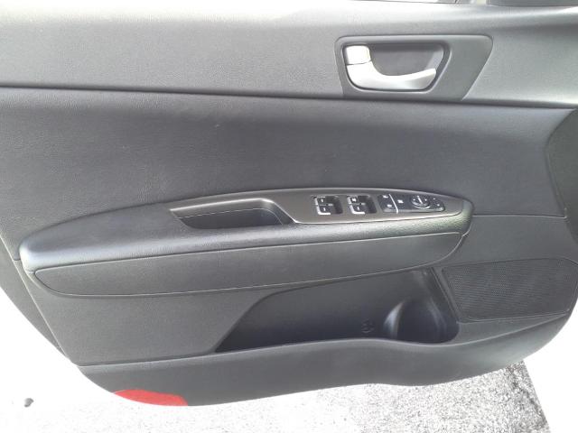 Vehicle image 12 of 23