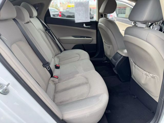 Vehicle image 10 of 16