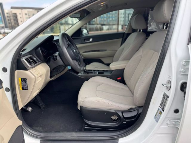 Vehicle image 8 of 16