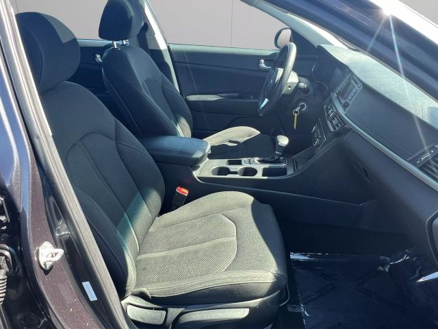 Vehicle image 11 of 25