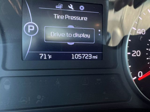 Vehicle image 19 of 25