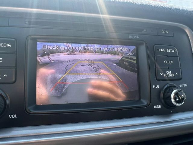 Vehicle image 20 of 25
