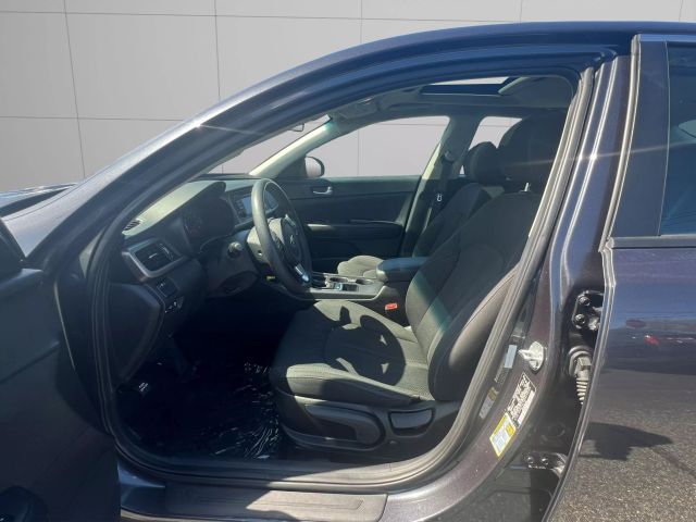 Vehicle image 9 of 25