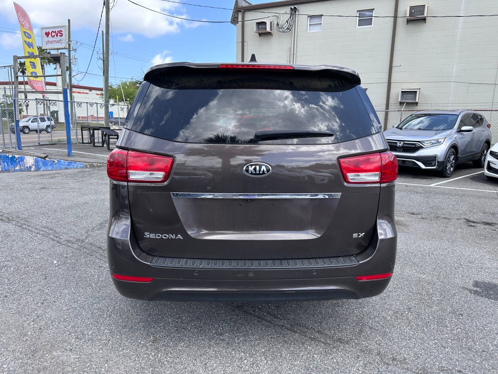 Vehicle image 6 of 21