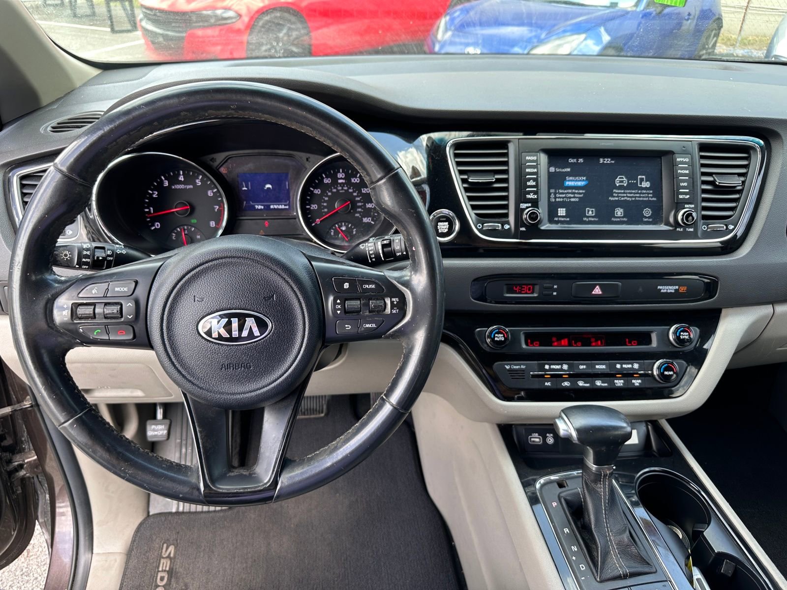 Vehicle image 11 of 21
