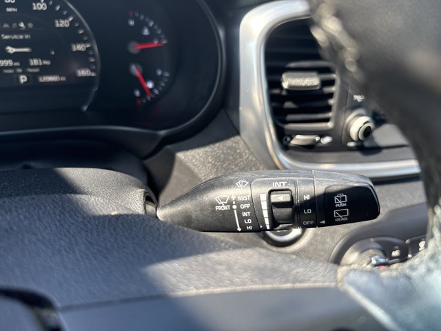 Vehicle image 24 of 30