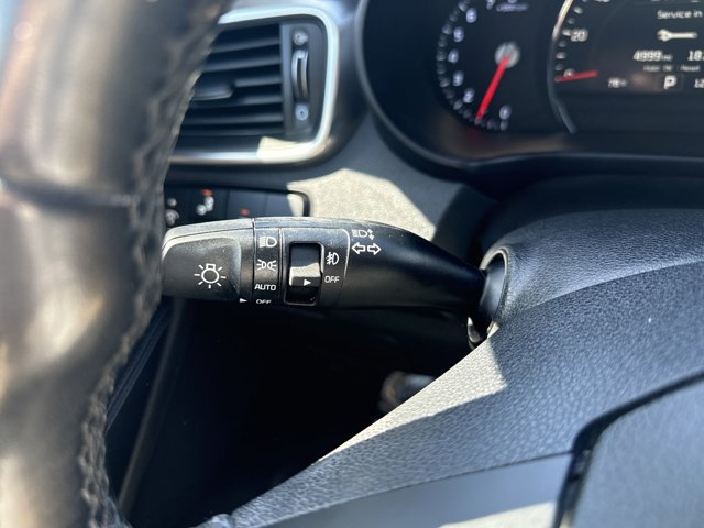 Vehicle image 25 of 30