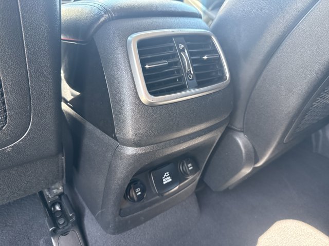 Vehicle image 16 of 30
