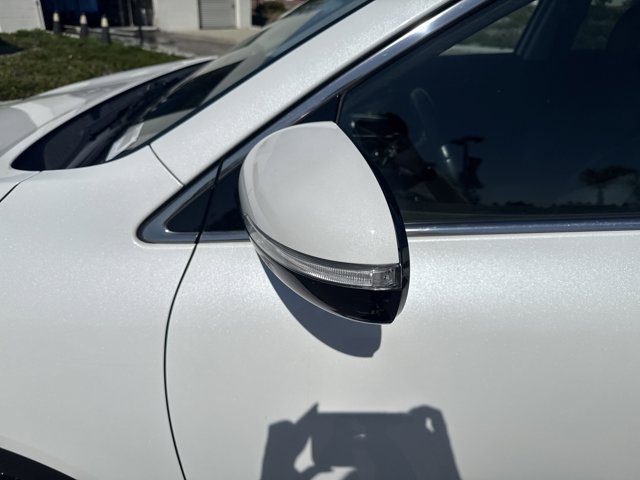 Vehicle image 11 of 30