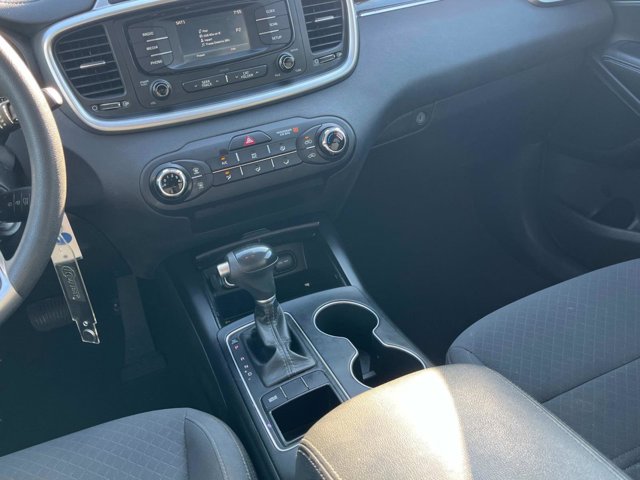 Vehicle image 23 of 37